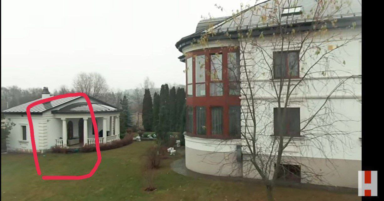 На этом фото новоиспеченный вице-губернатор ХМАО Евгений Адамов, а еще недавно заместитель главы департамента дорожно-транспортной инфраструктуры Москвы
